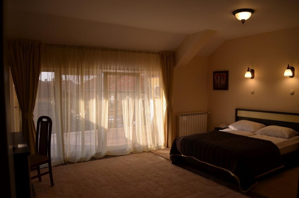 Hotel Vila Gardenia à Oradea Extérieur photo