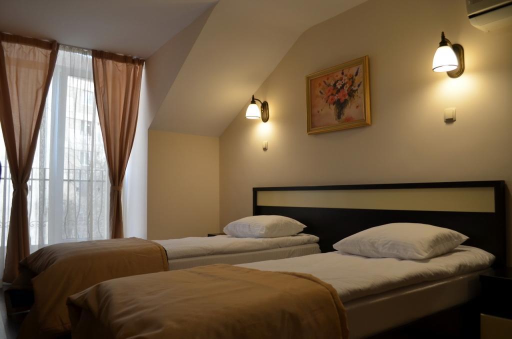 Hotel Vila Gardenia à Oradea Extérieur photo
